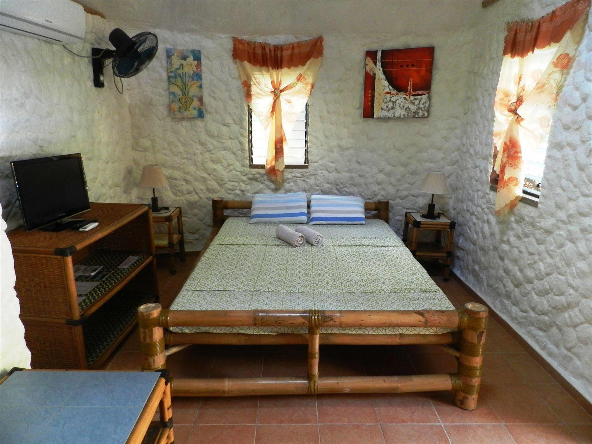 Panglao Chocolate Hills Hostel Kültér fotó